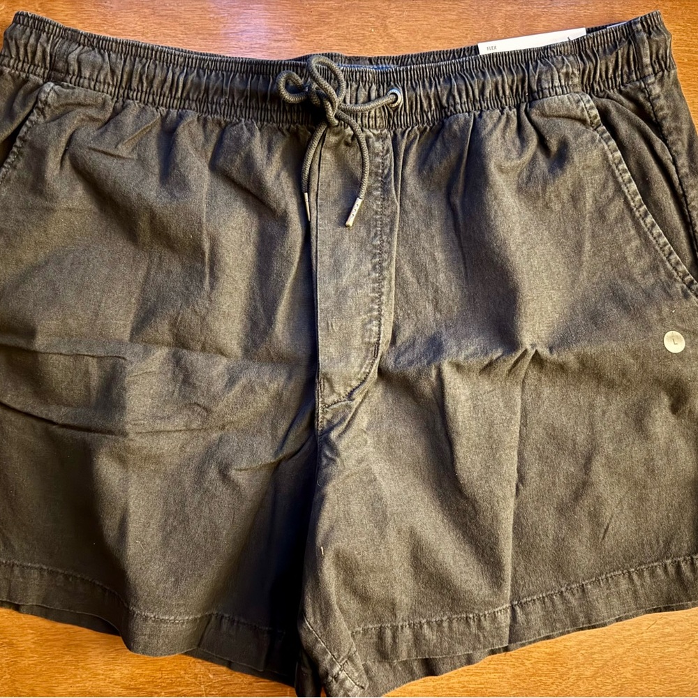 Black Casual Drawstring Shorts - Men’s Size Large